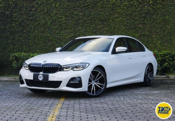 320i