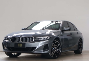 320i