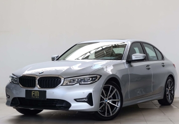 320i